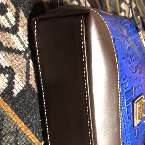 SOLD!!! Disneyland 💎 Celebration Dooney & Bourke - Picture 11 of 14